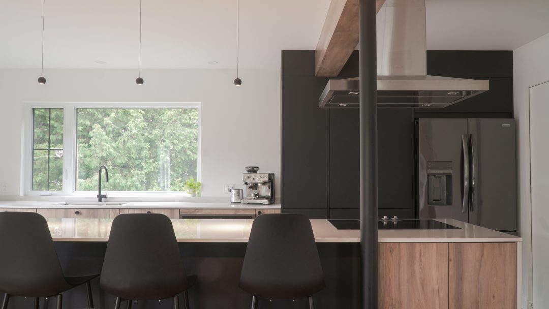 Cuisine, salon et rangement